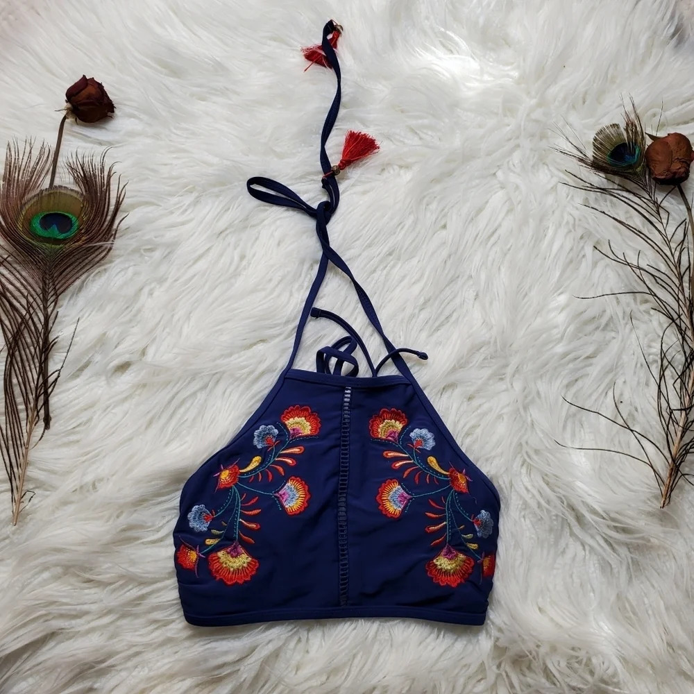 Time & Tru Embroidered Bikini Top